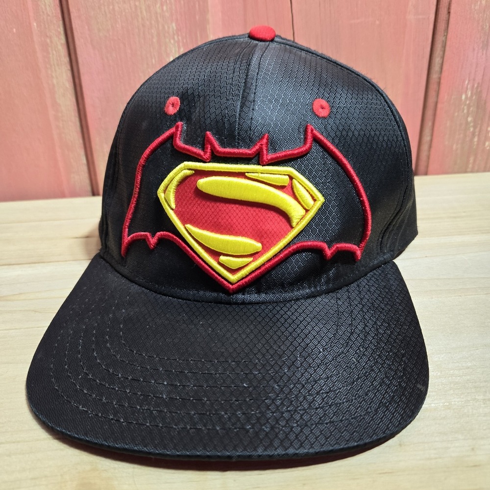 DC Comics Superman vs Batman Dawn of Justice Trucker Cap Hat Snapback Adjustable